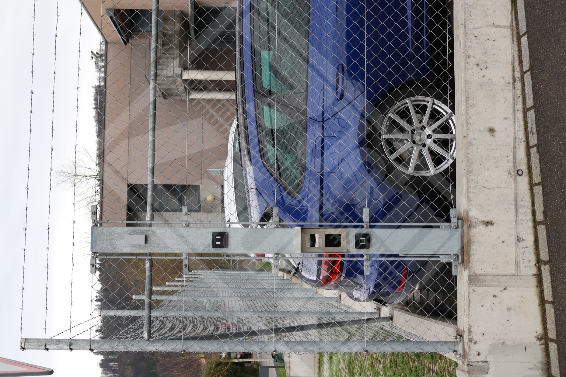 5 Türsprechanlage mit Badgeleser