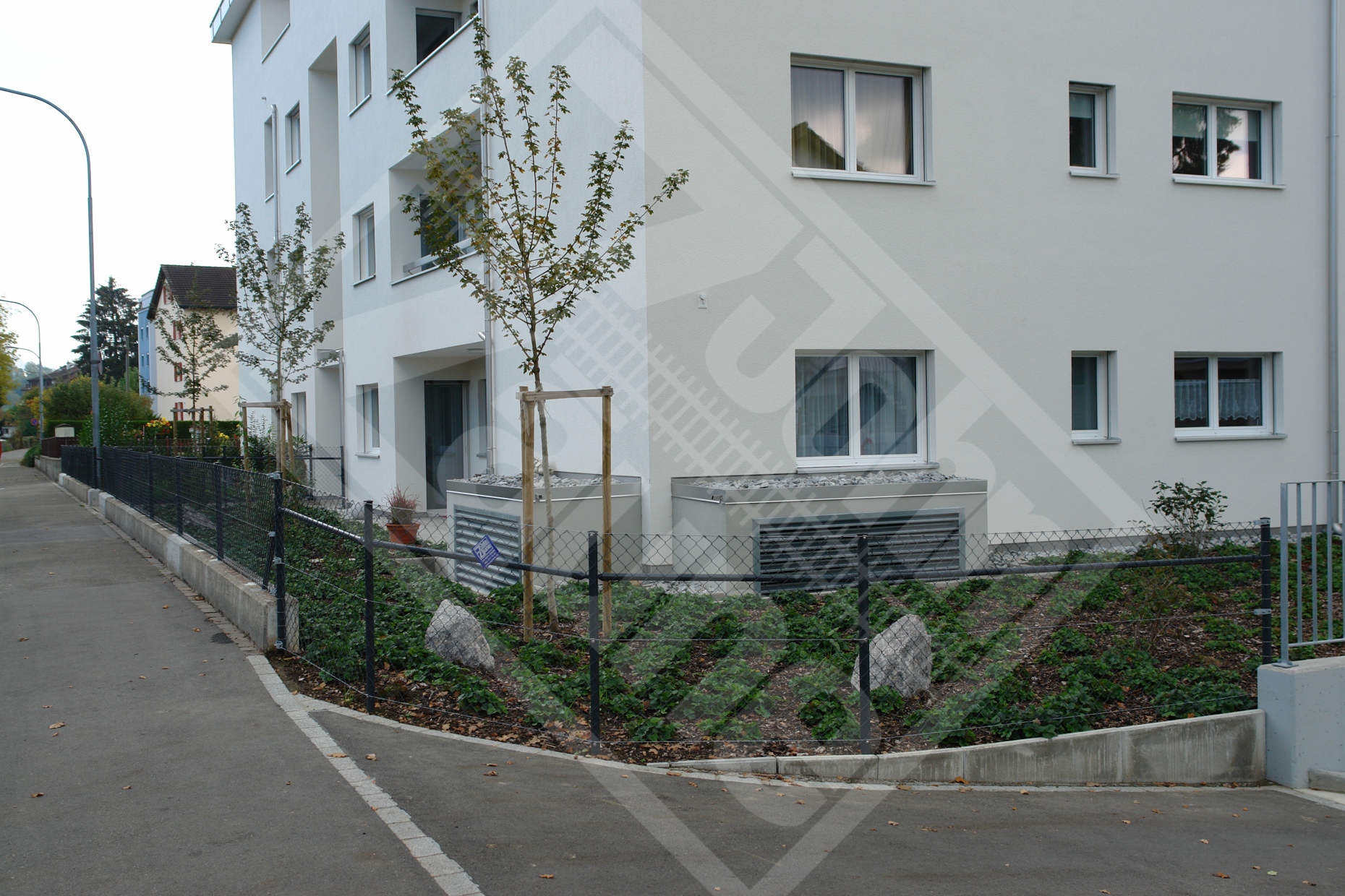 5 Diagonalgeflechtzaun mit Rohrpfosten verzinkt u. beschichtet anthrazit