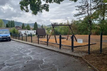 Gittermattenzaun anthrazit um Kindergarten in Mellingen