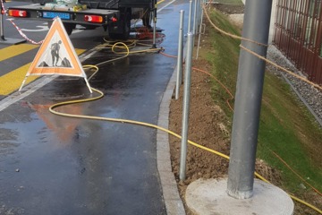 Diagonalgeflechtzaun entlang Trottoir in Baden-Dättwil