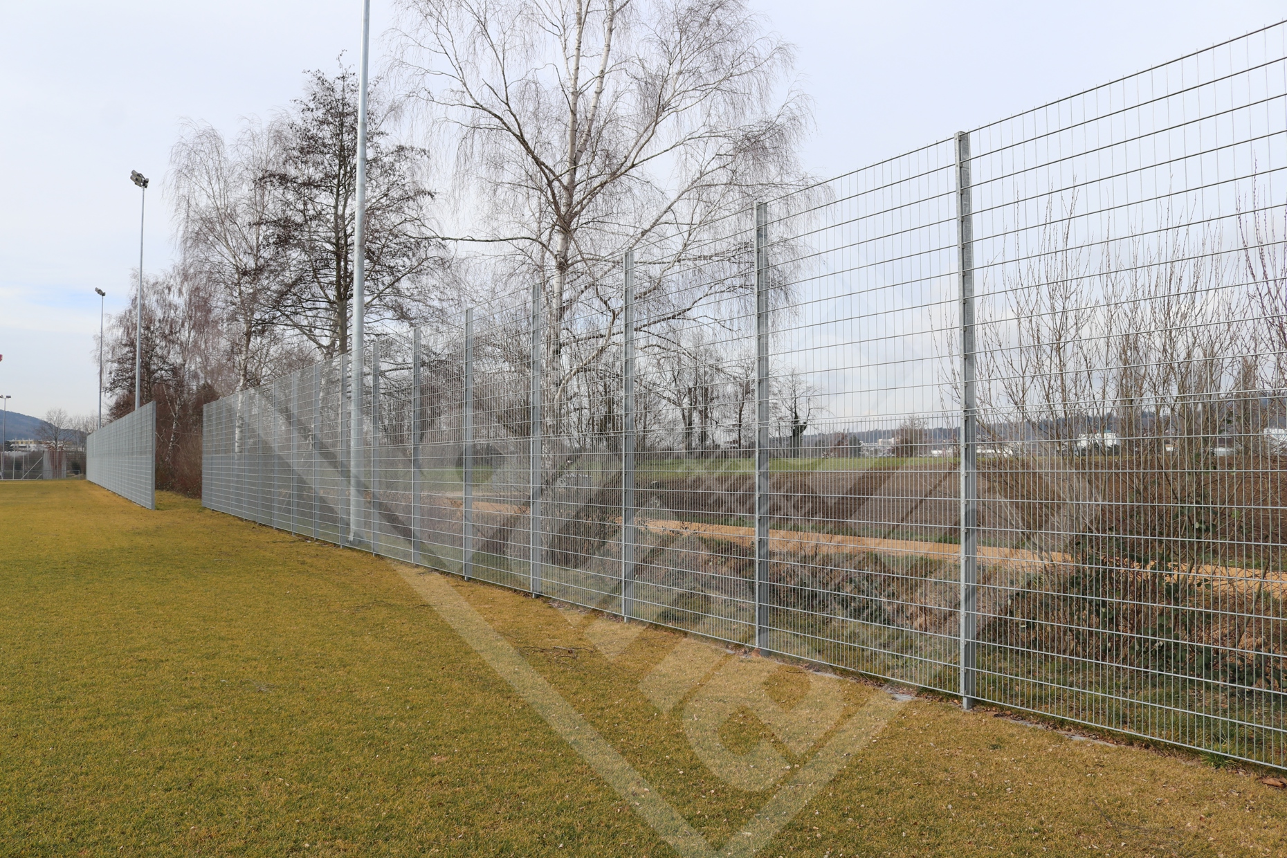 8 Ballfang Doppelstab-Gittermatten NH 200 cm eng NH 200 weit