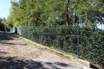 Diagonalgeflechtzaun anthrazitgrau in Arlesheim