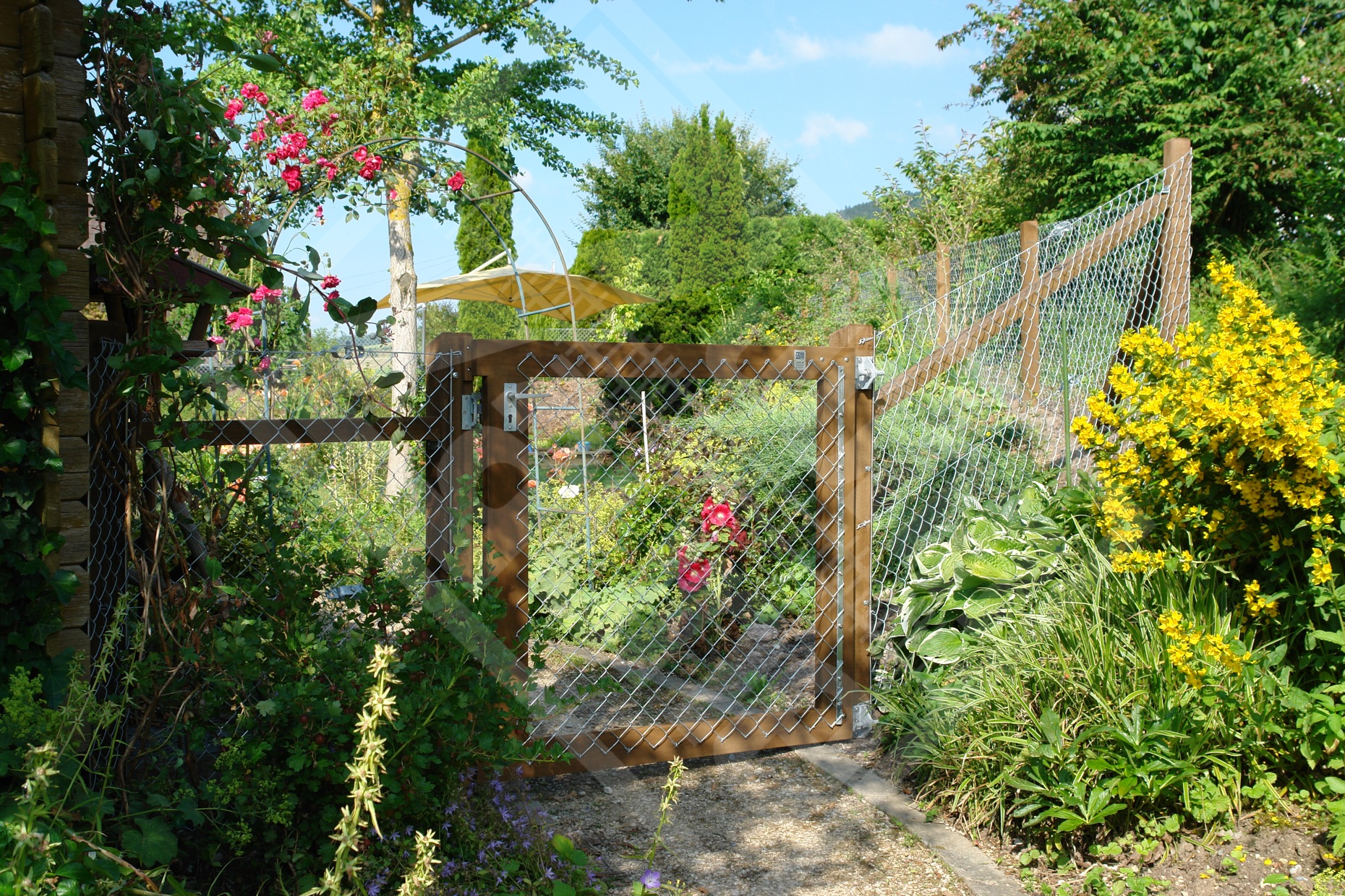 13 Diagonalgeflechtzauntüre Holzkonstruktion