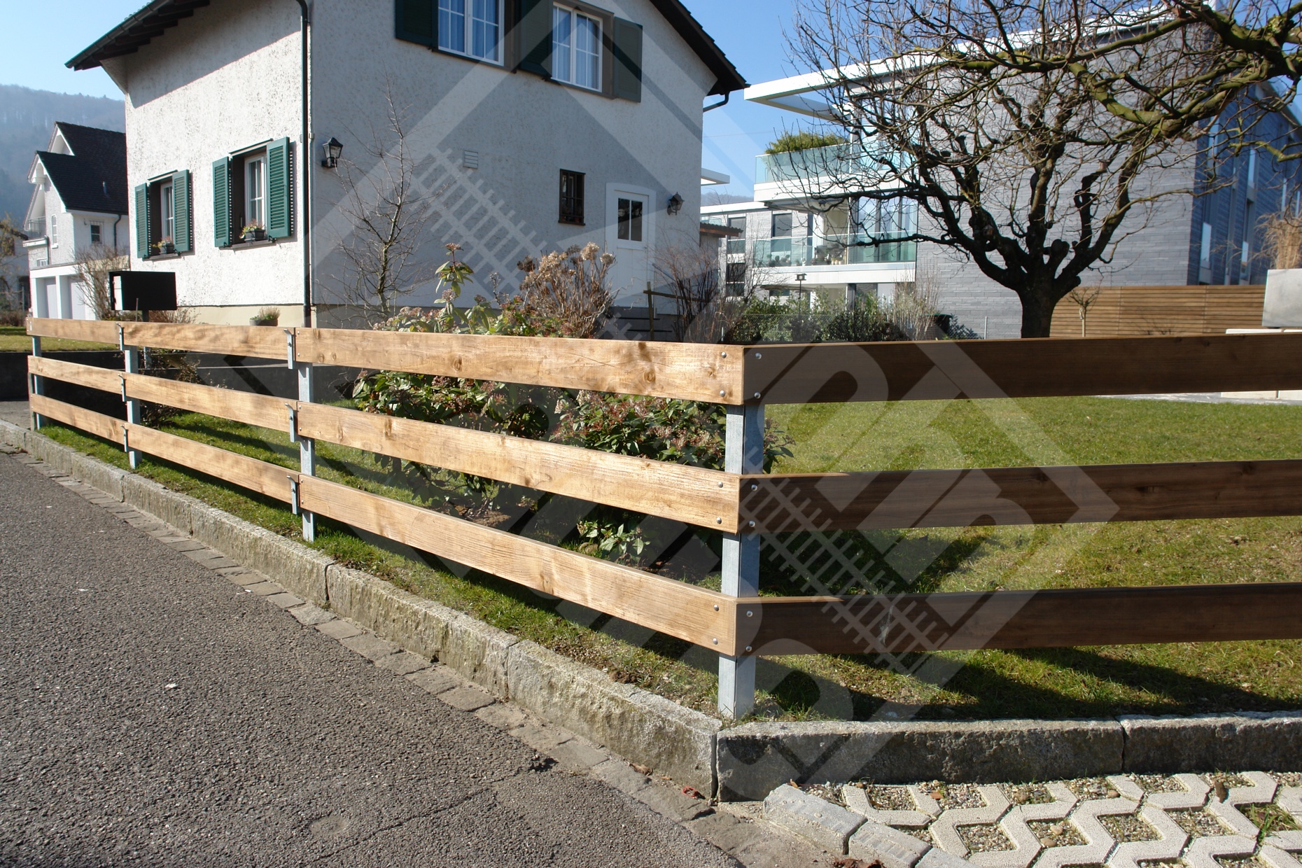 2 Betterzaun mit Stahlpfosten verzinkt und 3 Vierkantlatten