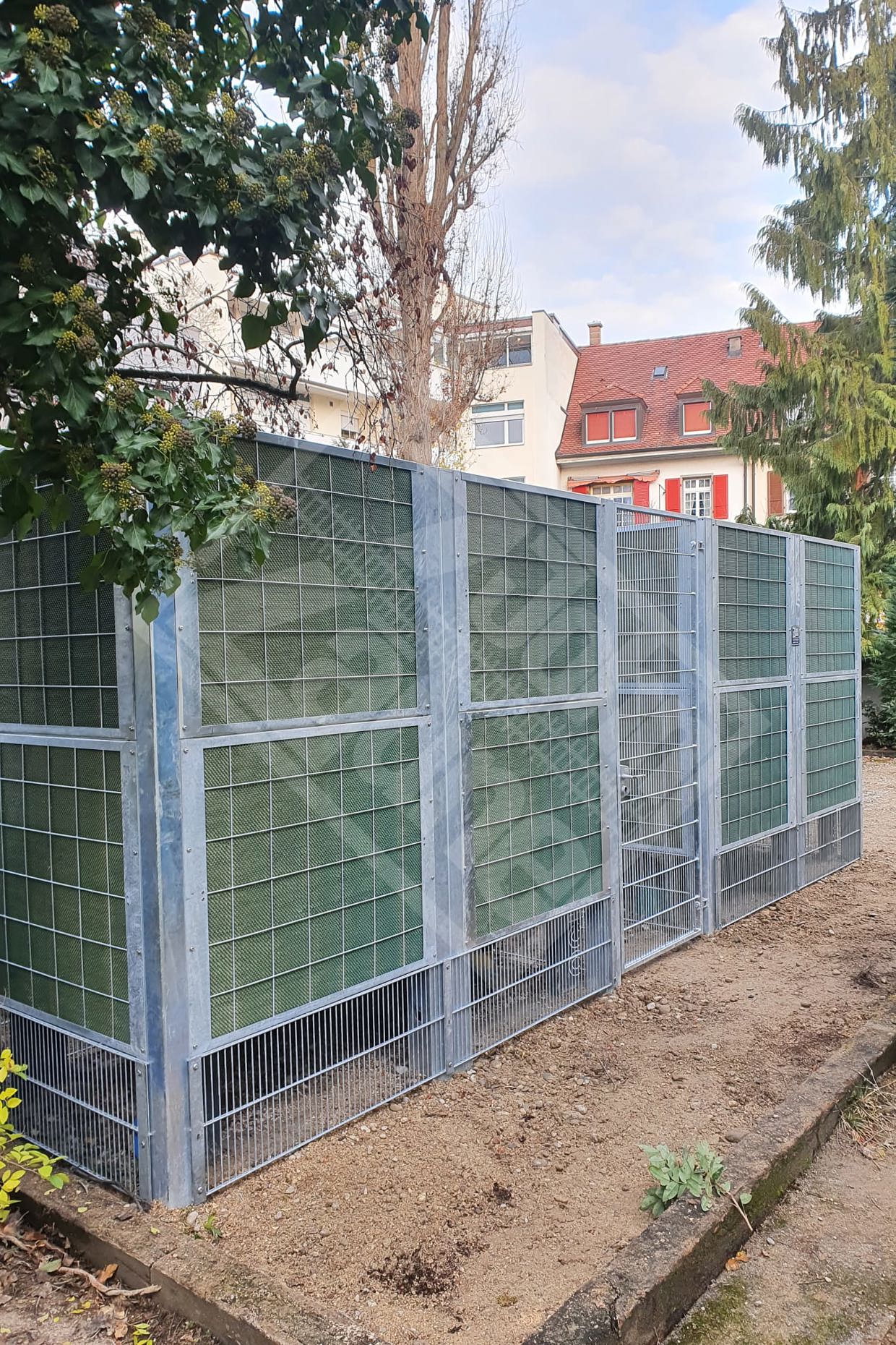 2 Servicetüre bei Lärmschutzwand