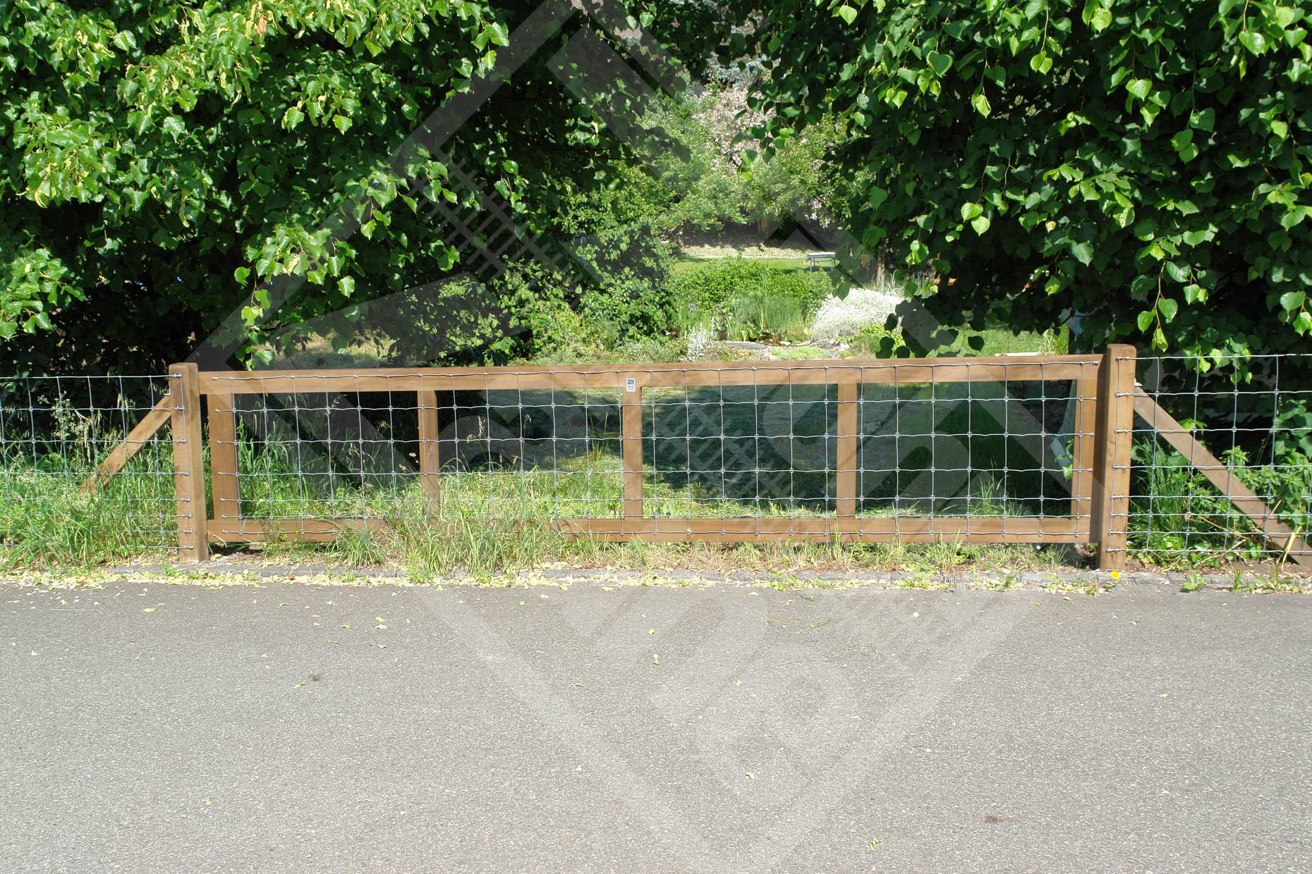 1 Knotengitterzaun-Aushebetor Holzkonstruktion