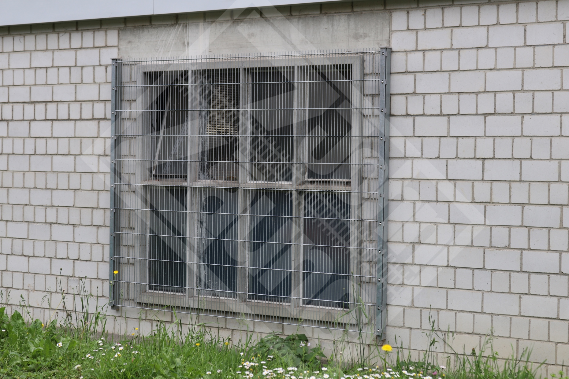 4 Fenstergitter verzinkt mit Maschenweite 20 x 200 mm