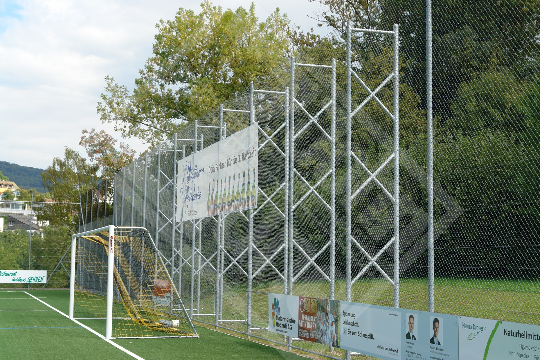 1 Ballfang-Verstärkung für Bandenwerbung