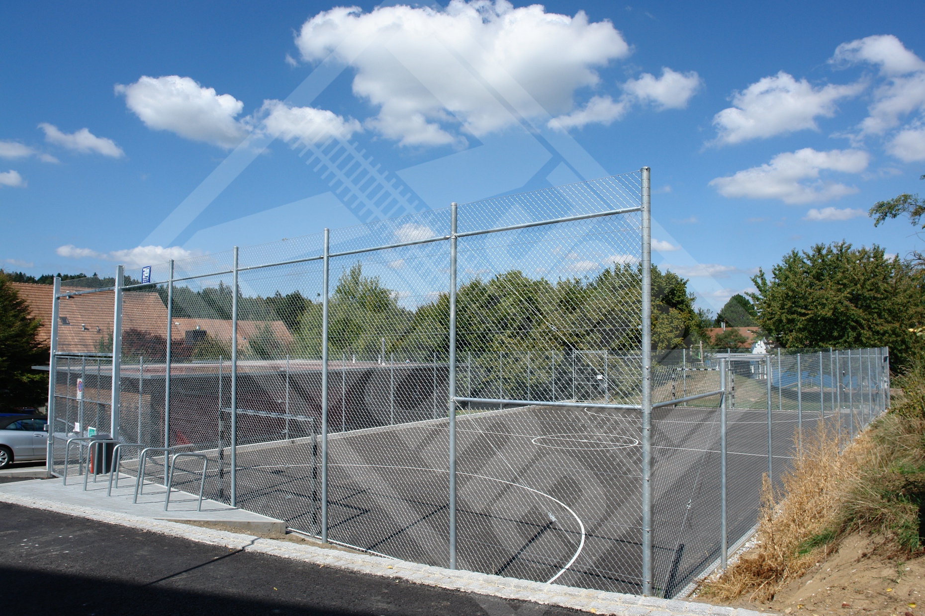 6 Ballfangzaun mit Diagonalgeflecht verzinkt
