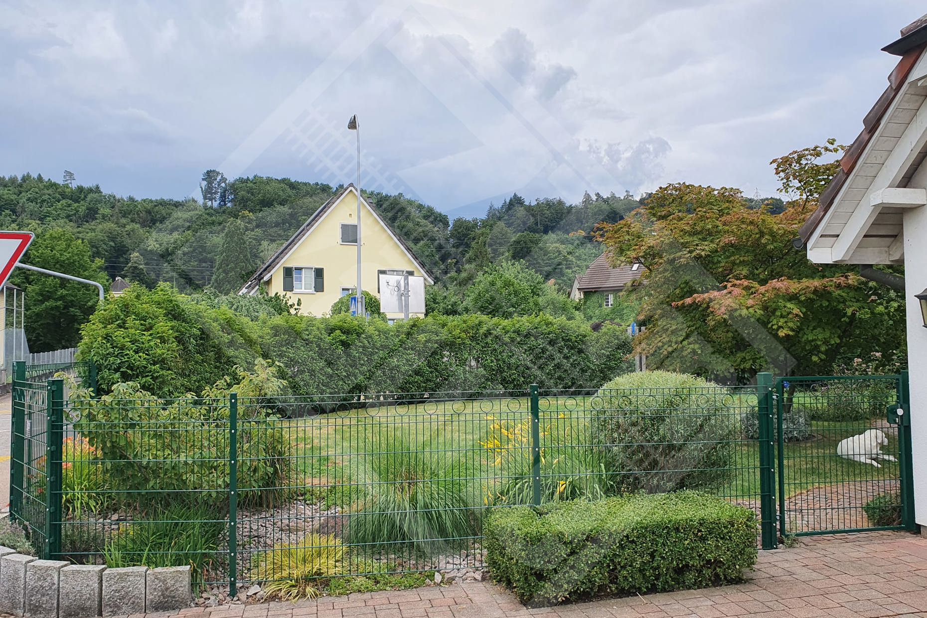 15 Schmuck-Gittermattenzaun Kreis verzinkt u. beschichtet