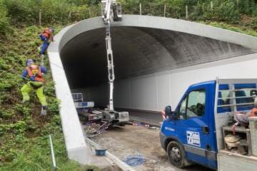 BfU-konforme Absturzsicherung mit Diagonalgeflecht um Tunnelportal Hauptstrasse Frick-Ueken