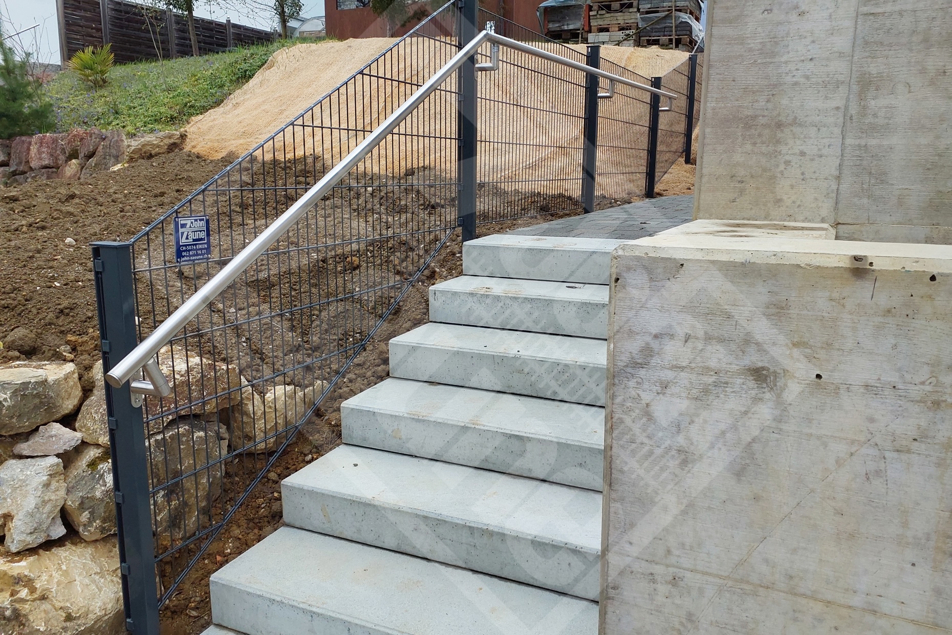 26 Handlauf-Ausschnitt mit LED-Beleuchtungsband