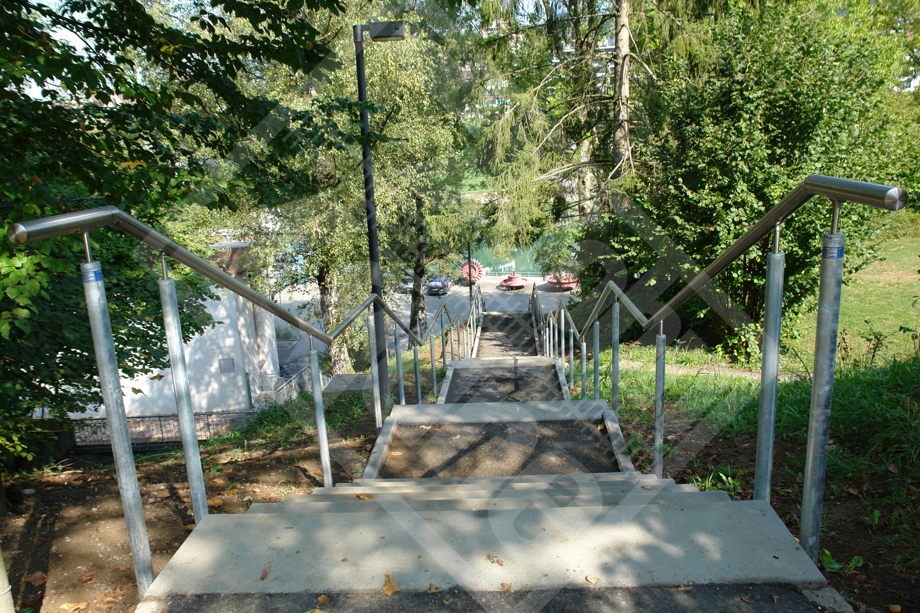 5 Treppen-Handläufe Edelstahl mit Pfosten verzinkt