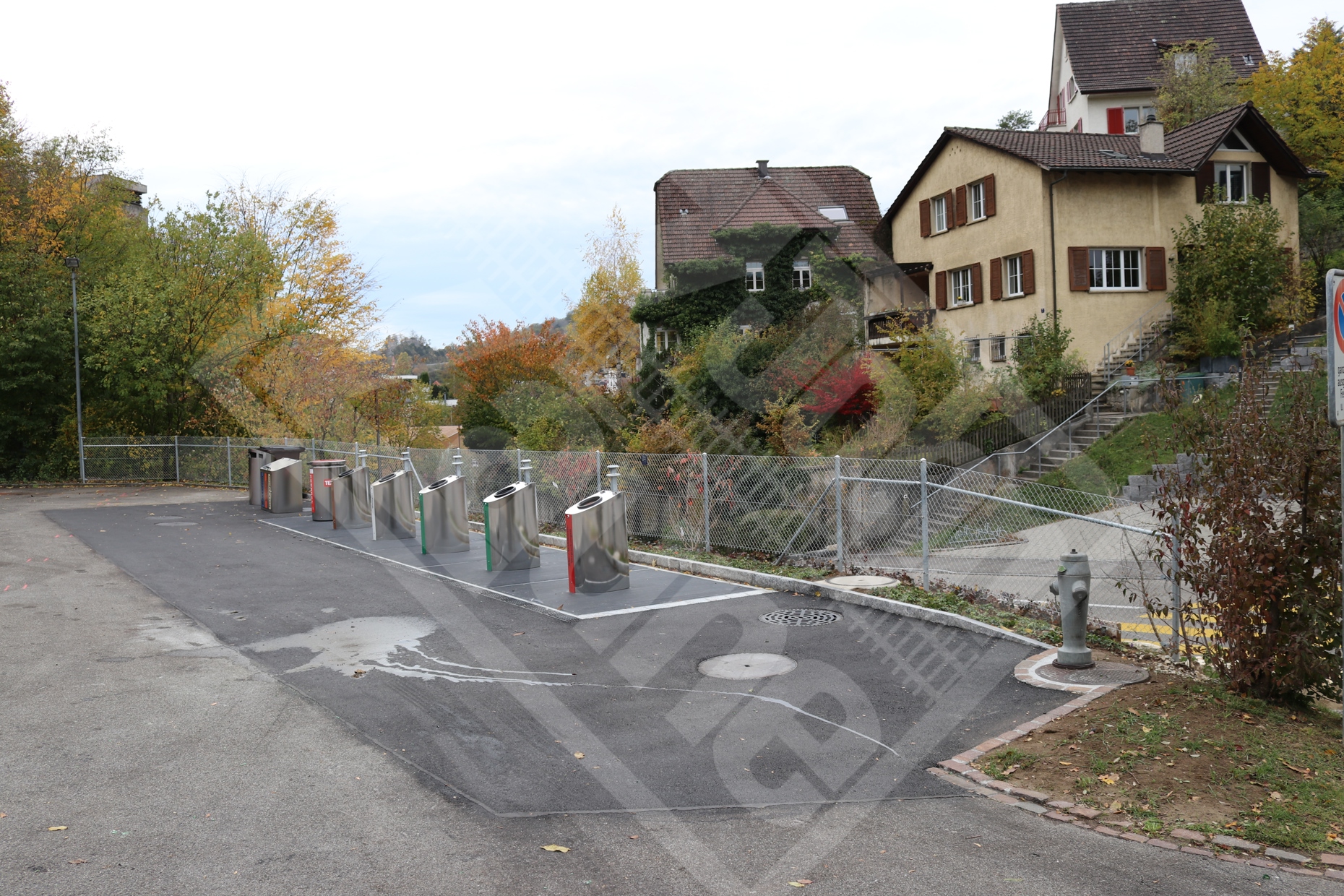 11 Diagonalgeflechtzaun verzinkt um Entsorgungsstelle