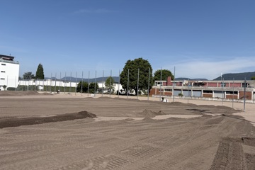 Ballfangzaun um Kunstrasen-Fussballfeld  in Aarau-Rohr