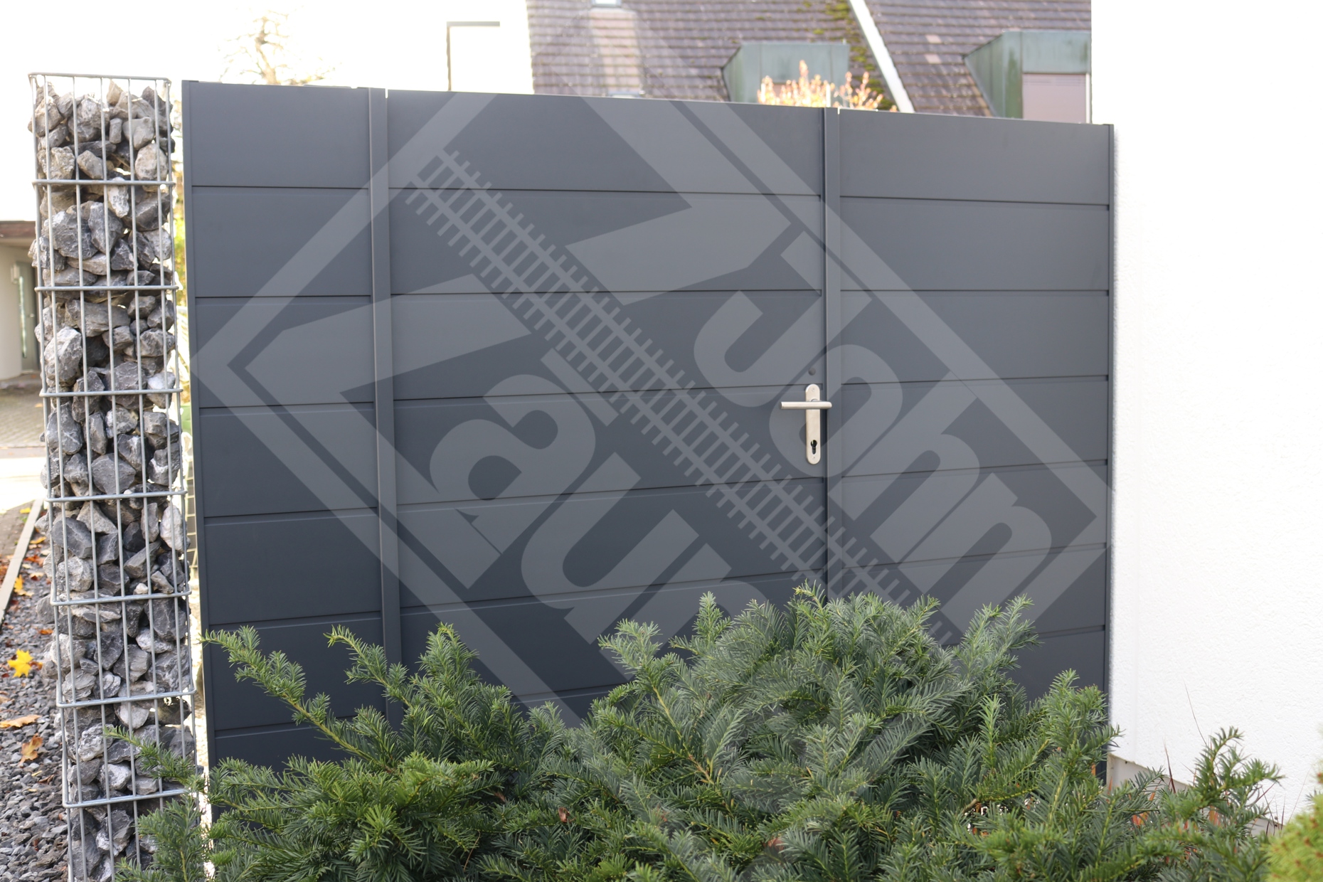 5 Aluminium-Sichtschutztüre  Latten horizontal blickdicht