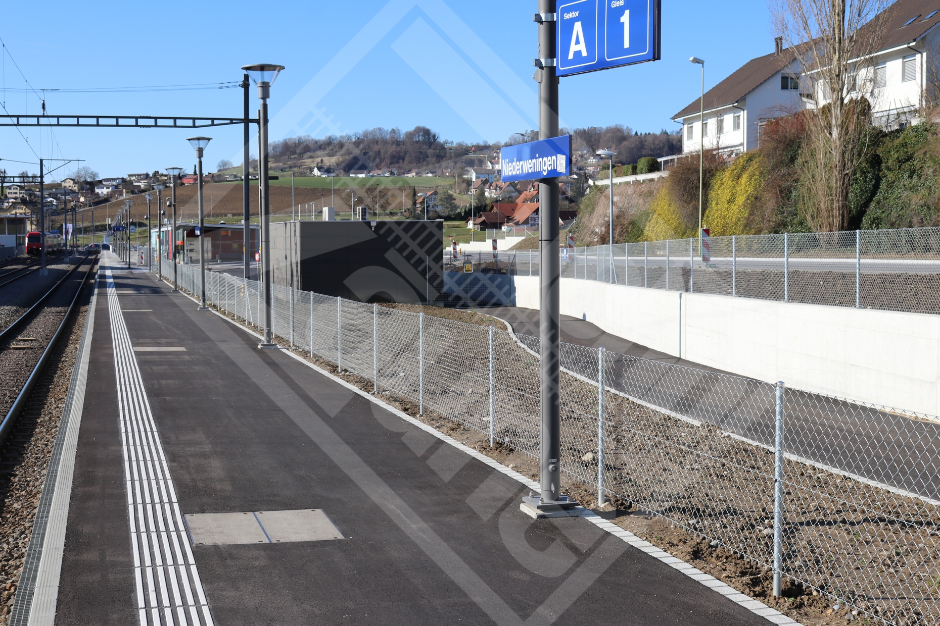 18 Schutzzäune BfU-konform entlang Eisenbahn