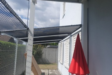 Katzengehege mit Dachnetz in Möhlin (1)