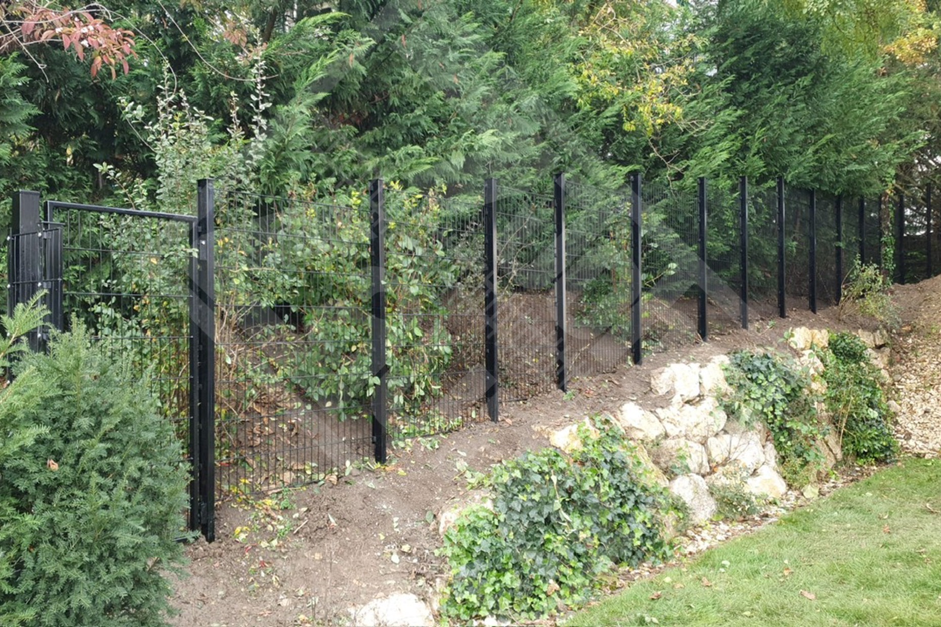 10 Gittermattenzaun schwarz