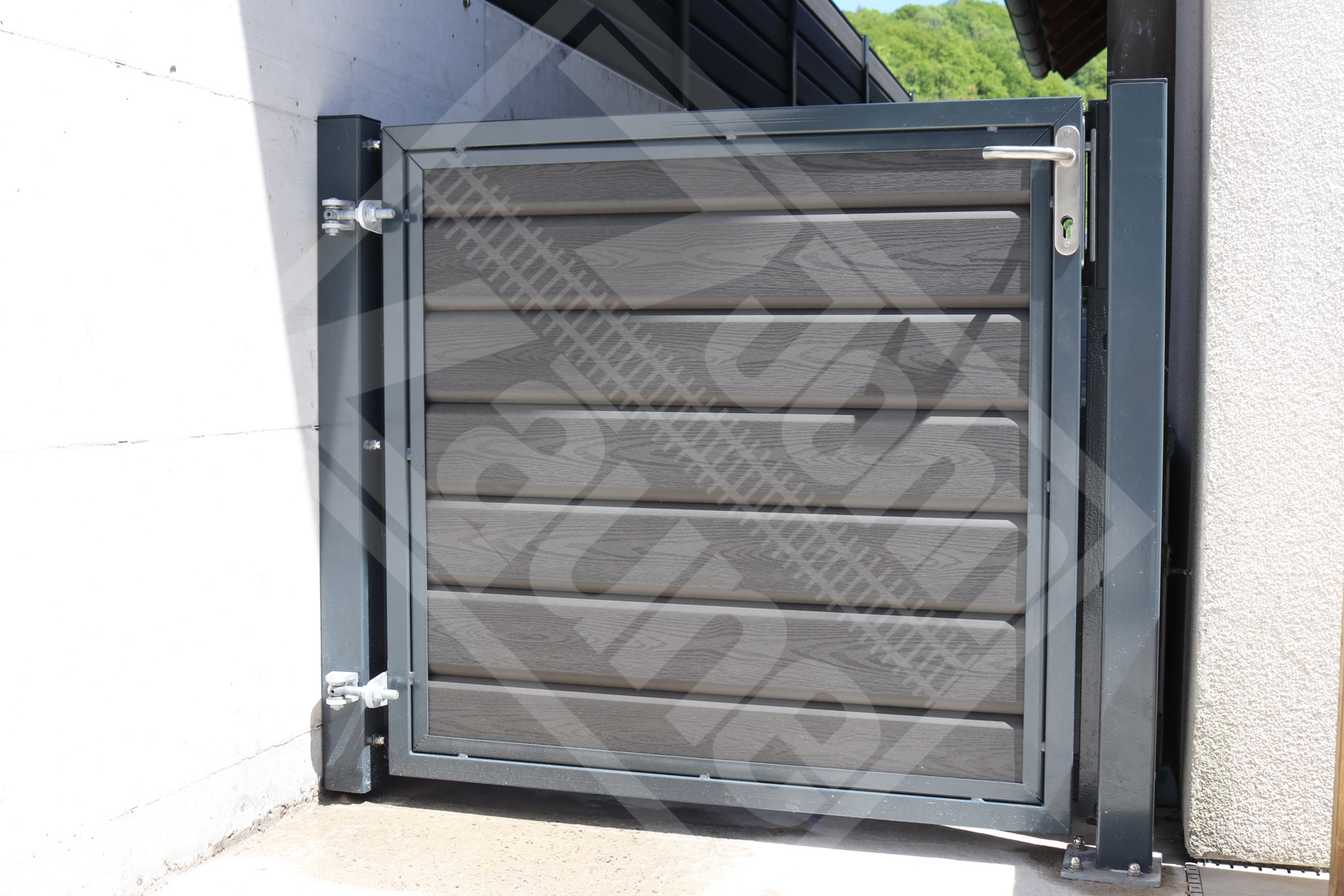 1 WPC-Sichtschutztüre Horizontallamellen, in Holzoptik, blickdicht