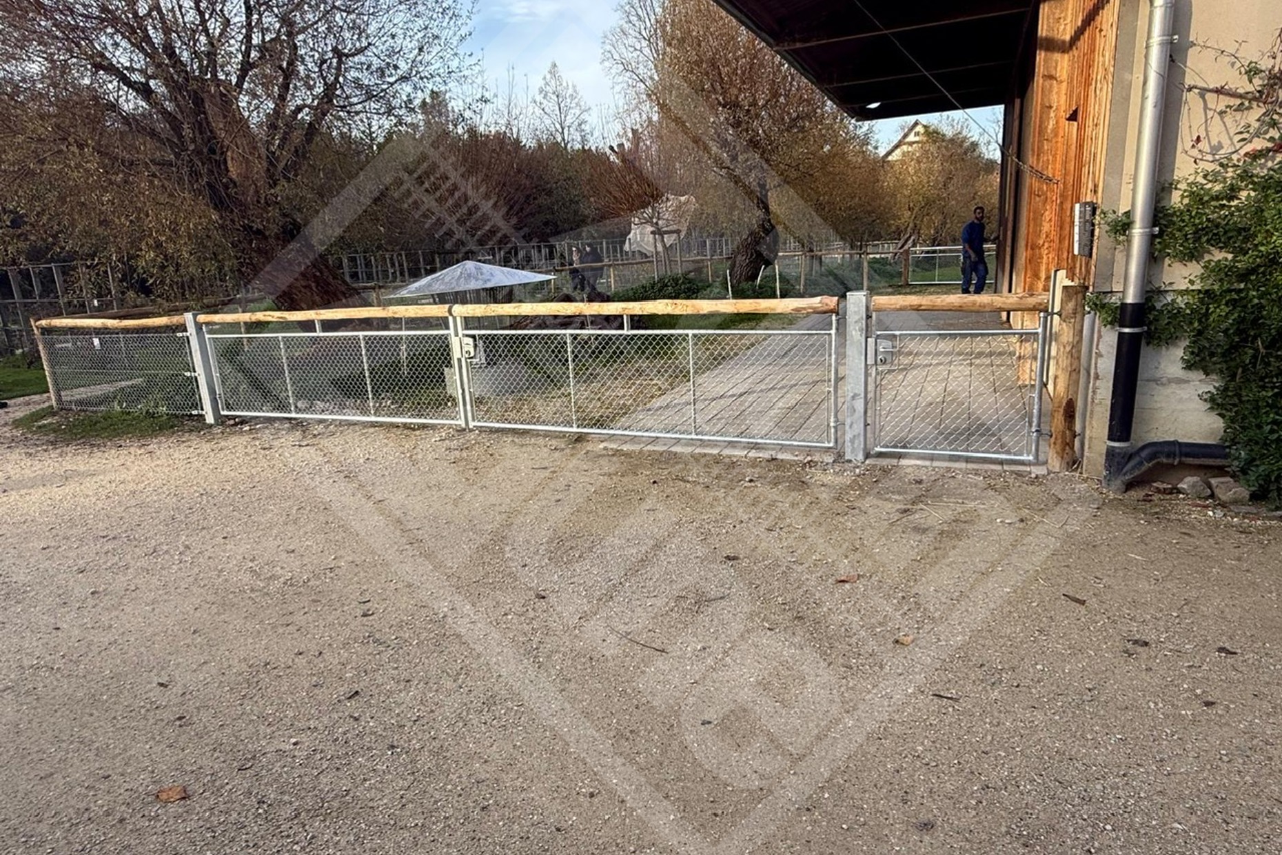 4 Rohrrahmentore mit Kastanien